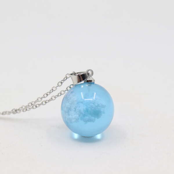 A unique necklace - Blue Sky - AI WEB SHOP