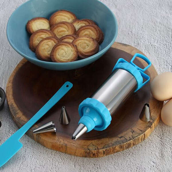 Set for making and decorating pastry delicacies - Noilla - AI WEB SHOP